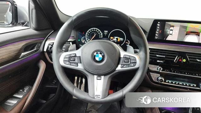 BMW 5 Series (G30) 2019 Светло-серебряный цвет из Кореи, фото 4
