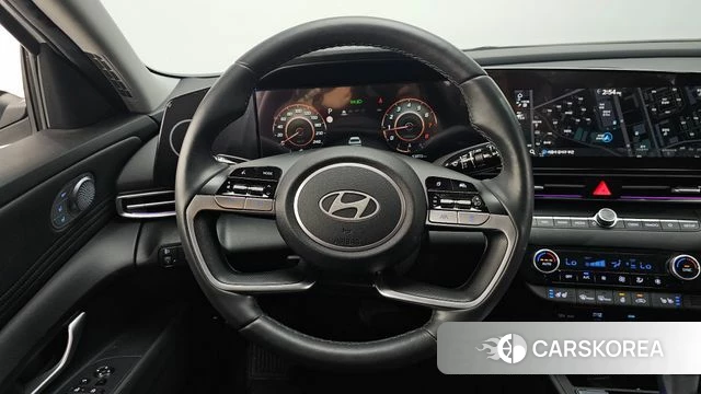 Hyundai The New Avante (CN7) 2023 Белый из Кореи, фото 4