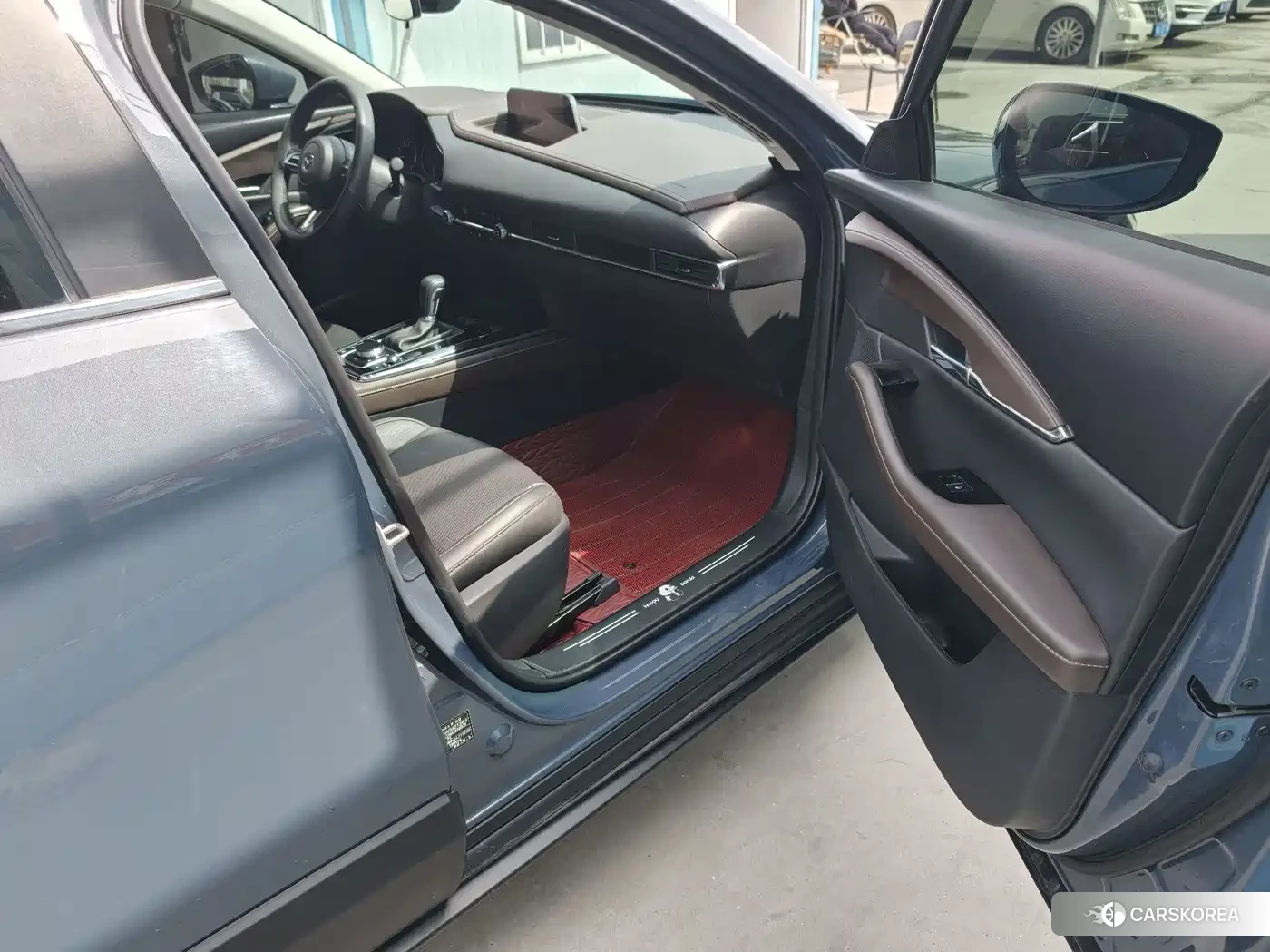 Mazda CX-30 2023 Silver/gray из Китая, фото 4