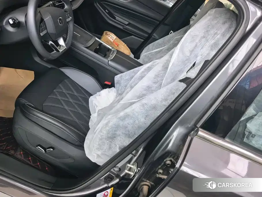 Chang'an CS55PLUS PHEV 2026 Silver/gray из Китая, фото 4