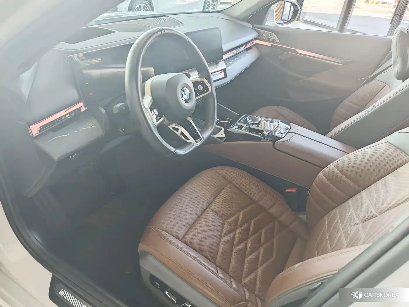 BMW 5 series 2025 Белый из Китая, фото 4