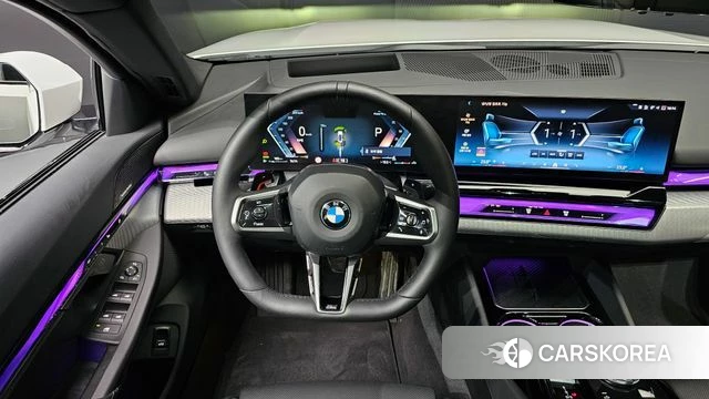 BMW 5 Series (G60) 2025 Белый из Кореи, фото 4