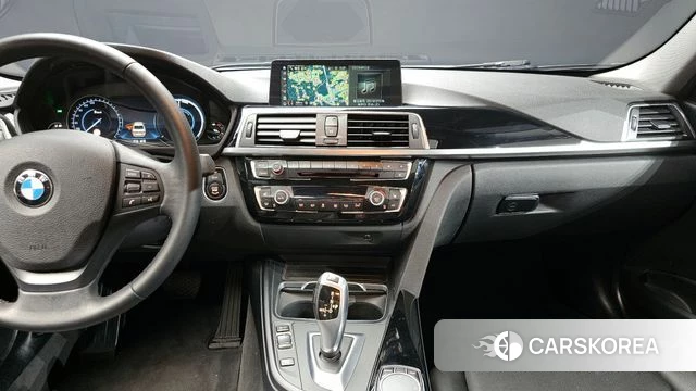 BMW 3 Series (F30) 2018 Белый из Кореи, фото 4