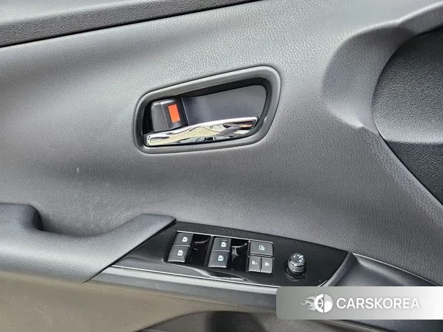 Toyota Prius 4th Generation 2018 Белый из Кореи, фото 4