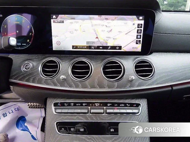 Mercedes-Benz E-Class W213 2021 Белый из Кореи, фото 4