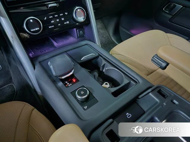 Land Rover Discovery 5 2025 Черный из Кореи, фото 4