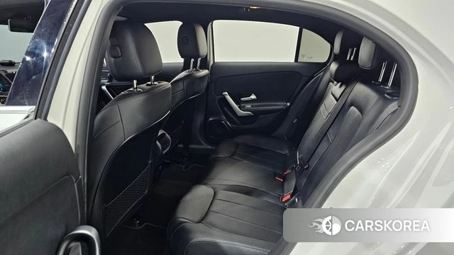 Mercedes-Benz A-Class W177 2023 Белый из Кореи, фото 4