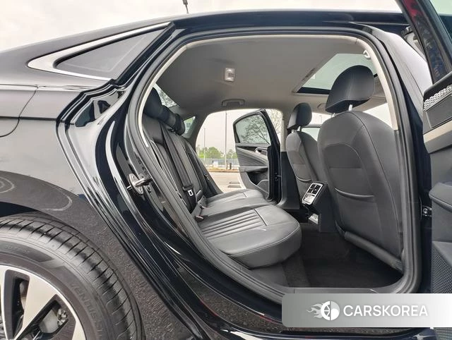 Volkswagen Passat 2023 Черный из Китая, фото 4