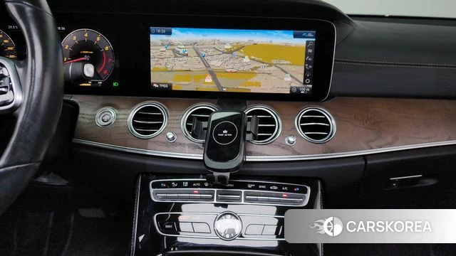 Mercedes-Benz E-Class W213 2020 Белый из Кореи, фото 3
