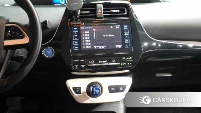 Toyota Prius 4th Generation 2018 Белый из Кореи, фото 4