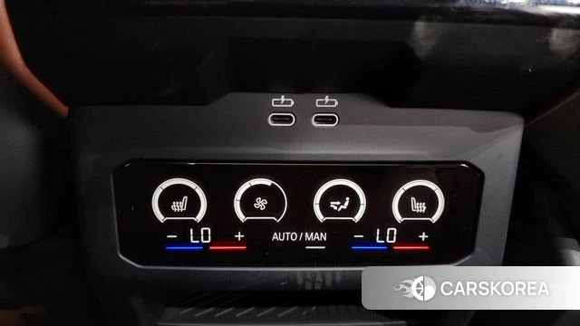 BMW 5 Series (G60) 2024 Небесно-голубой из Кореи, фото 4