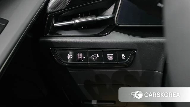 Kia Di Ol Nu Niro 2025 Белый из Кореи, фото 4