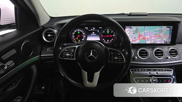 Mercedes-Benz E-Class W213 2019 Белый из Кореи, фото 4