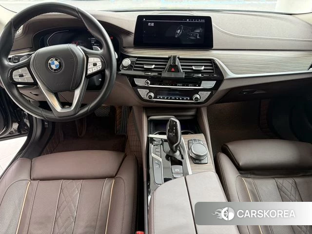 BMW 5 series 2020 Черный из Китая, фото 4