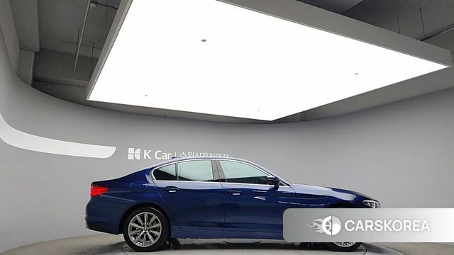 BMW 5 Series (G30) 2019 Синий из Кореи, фото 4