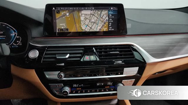 BMW 5 Series (G30) 2020 Белый из Кореи, фото 4