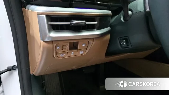 Hyundai Grandeur Hybrid (GN7) 2023 Белый из Кореи, фото 4