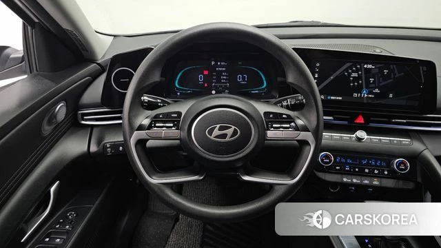 Hyundai The New Avante (CN7) 2023 Белый из Кореи, фото 4