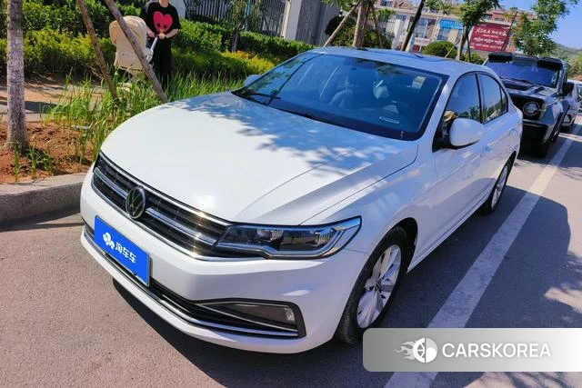 Volkswagen Bora 2022 Белый из Китая, фото 4