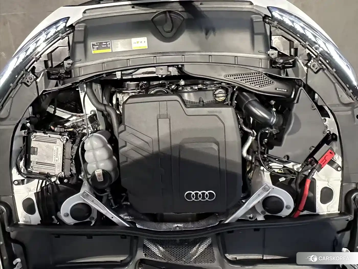 Audi A4L 2024 Белый из Китая, фото 4