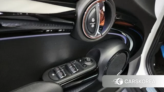 Mini Cooper 2024 Белый из Кореи, фото 4