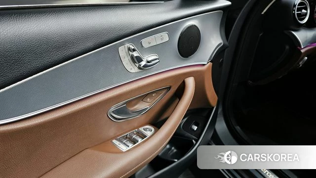 Mercedes-Benz E-Class W213 2018 Серый из Кореи, фото 4
