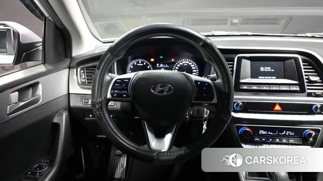 Hyundai Sonata New Rise 2023 Серебристо-серый из Кореи, фото 4