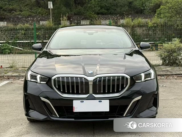 BMW 5 series 2025 Черный из Китая, фото 4