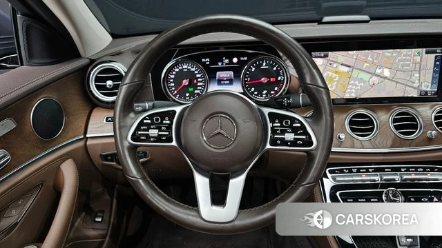 Mercedes-Benz E-Class W213 2019 Серый из Кореи, фото 4