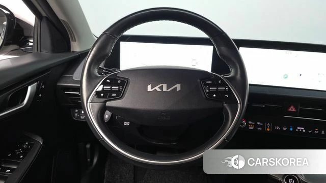 Kia EV6 2022 Жемчужный цвет из Кореи, фото 4