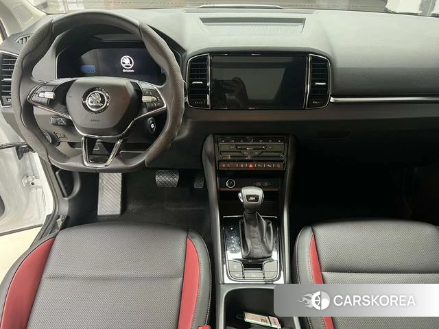 Skoda Krok 2023 Белый из Китая, фото 4