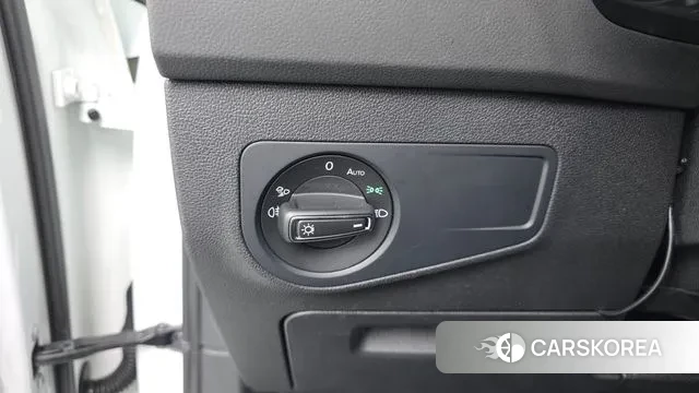 Volkswagen Tiguan second Generation 2022 Белый из Кореи, фото 4