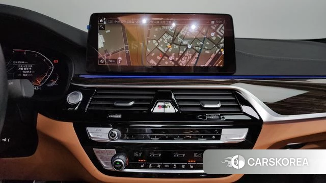 BMW 5 Series (G30) 2021 Белый из Кореи, фото 4