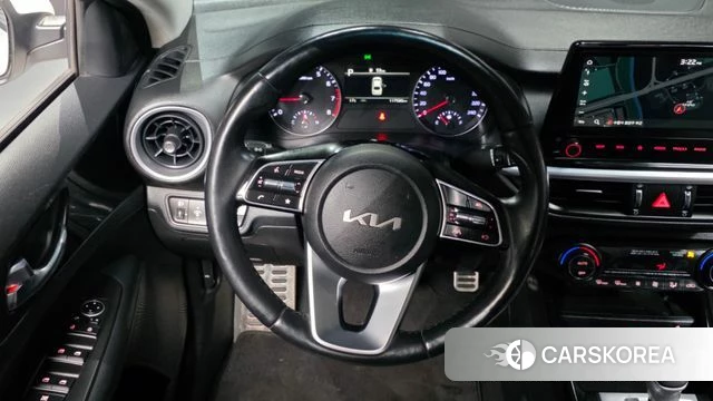 Kia The New K3 2nd generation 2023 Белый из Кореи, фото 4