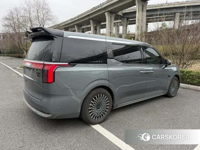 Extremely krypton ZEEKR 009 2025 Серебристо-серый из Китая, фото 4