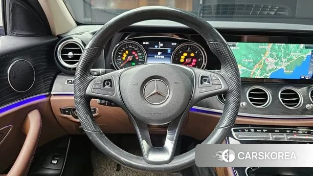 Mercedes-Benz E-Class W213 2018 Белый из Кореи, фото 4