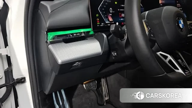 BMW 5 Series (G60) 2024 Белый из Кореи, фото 4