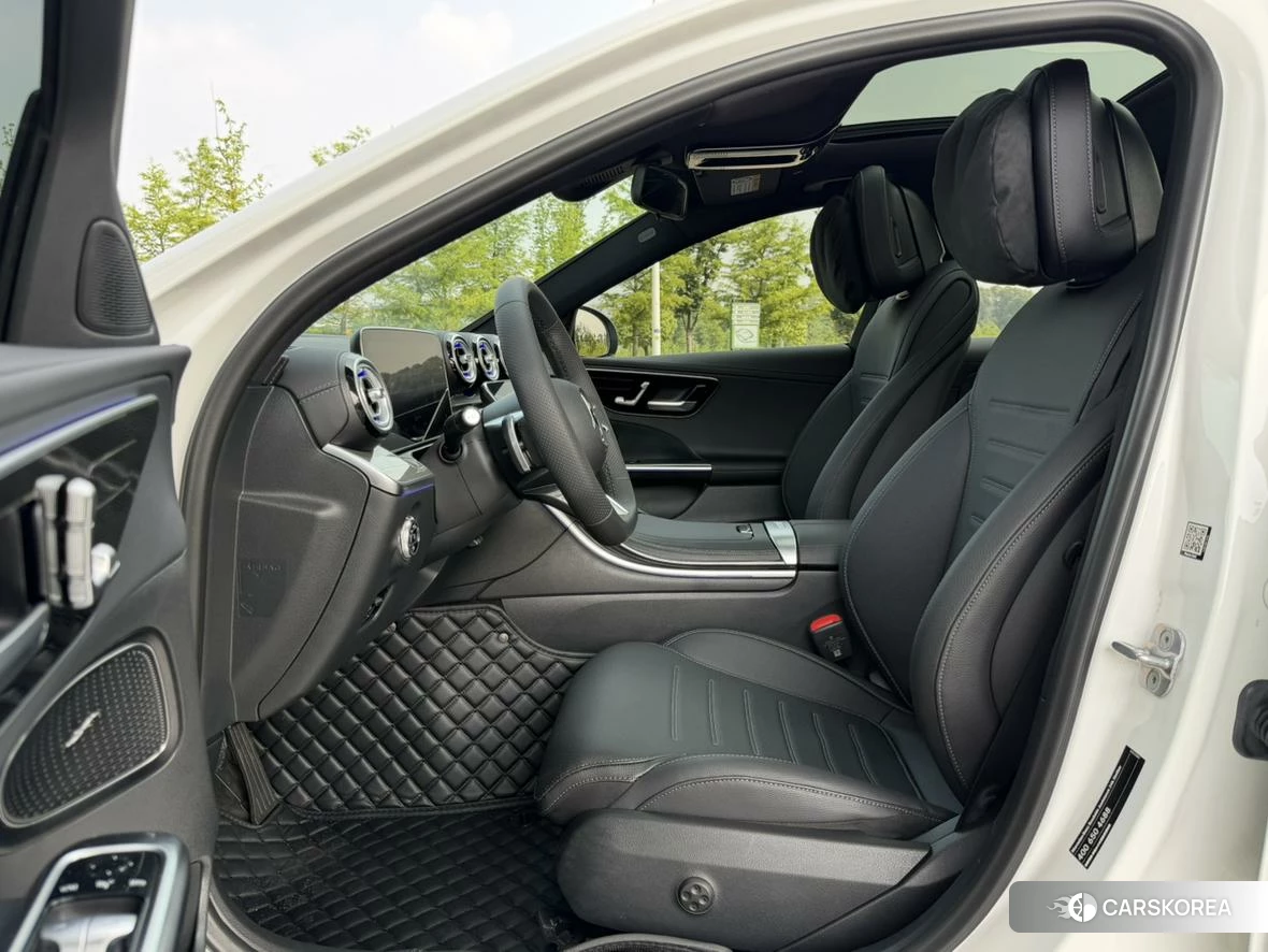 Mercedes-Benz Class C 2023 Белый из Китая, фото 4