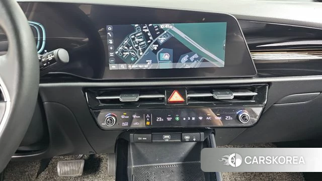 Kia Di Ol Nu Niro 2022 Серебристо-серый из Кореи, фото 4