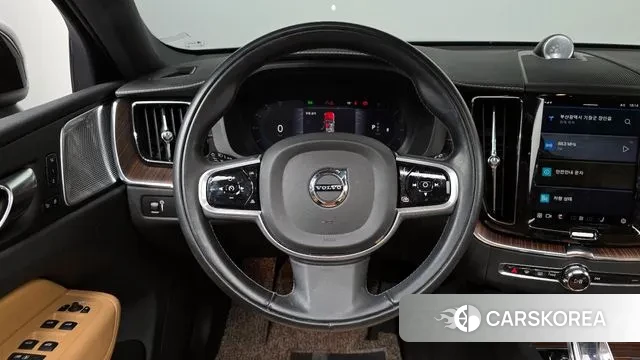 Volvo XC60 second Generation 2022 Черный из Кореи, фото 4