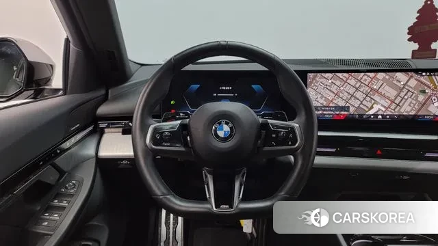 BMW 5 Series (G60) 2023 Черный из Кореи, фото 4