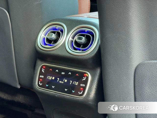 Mercedes-Benz GLC 2024 Черный из Китая, фото 4