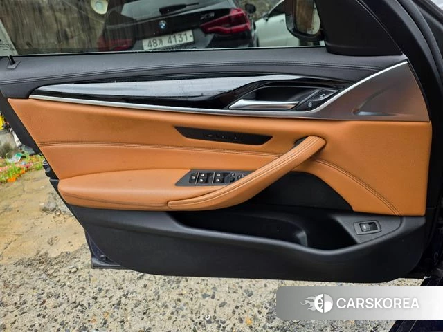 BMW 5 Series (G30) 2018 Синий из Кореи, фото 4