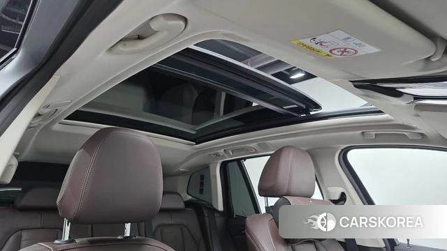 BMW X3 (G01) 2024 Белый из Кореи, фото 4