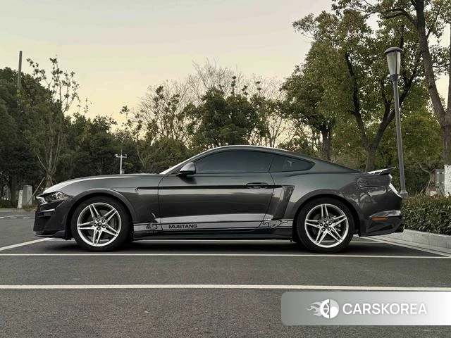 Ford Mustang 2019 Темно-серый из Китая, фото 4