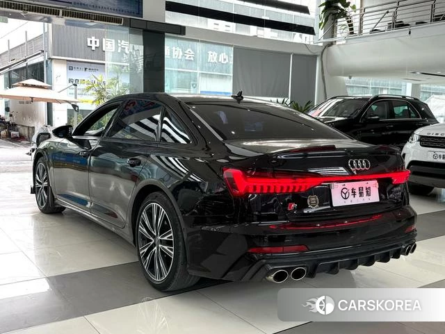 Audi A6L 2021 Черный из Китая, фото 4