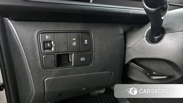 Hyundai Staria 2023 Серебристо-серый из Кореи, фото 4