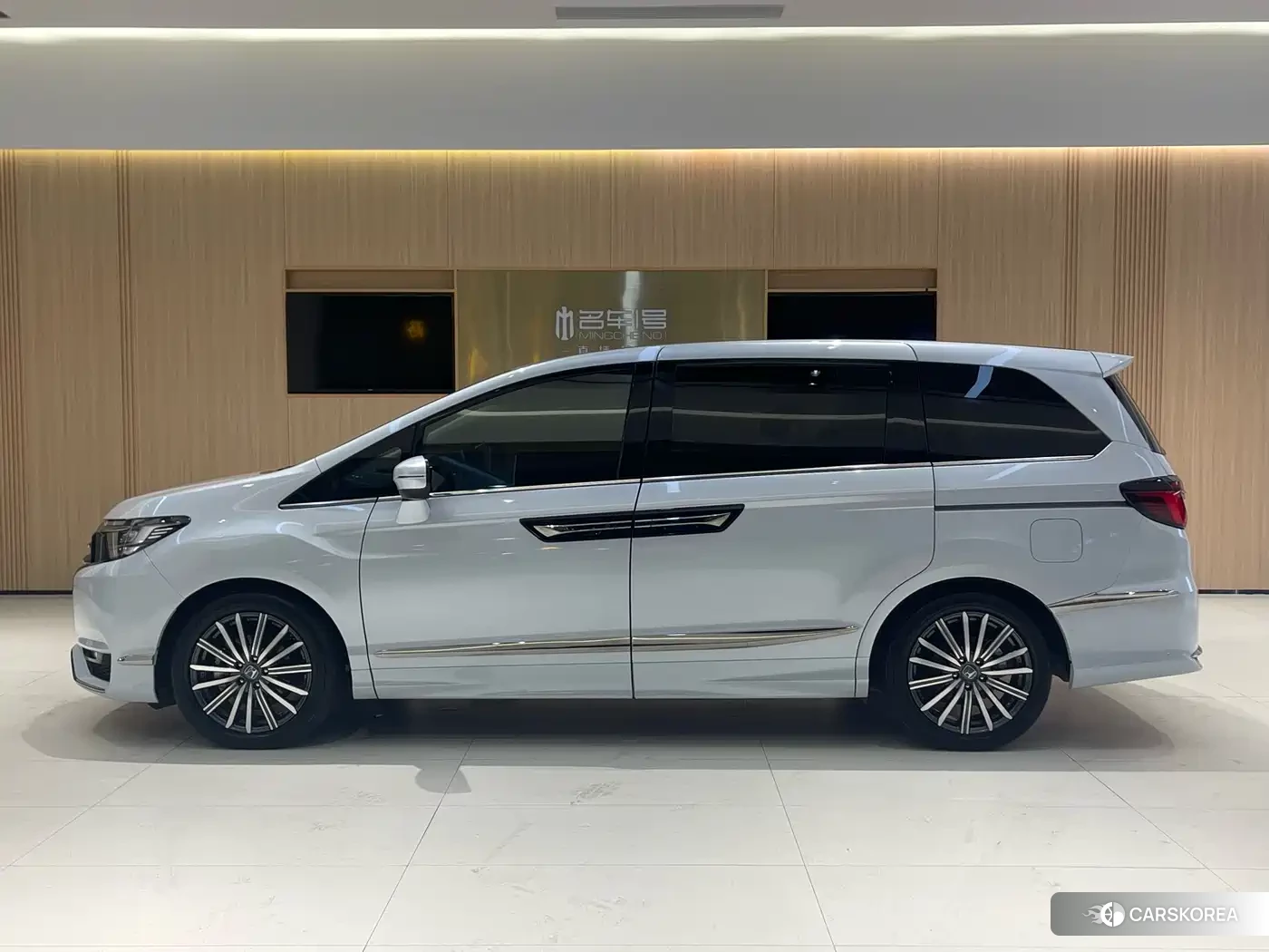 Honda Elysion 2025 Белый из Китая, фото 4