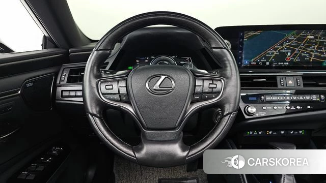 Lexus ES300h 7th generation 2024 Серый из Кореи, фото 4