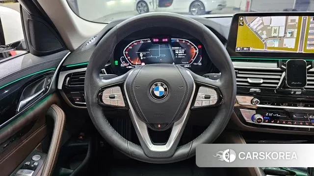 BMW 5 Series (G30) 2021 Белый из Кореи, фото 4